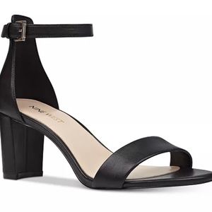 Nine West woman sandal heel size 9.5